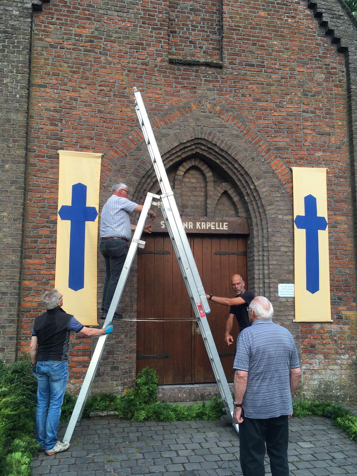 Kranzbinden für das AnnaFest Zur Heiligen Familie Kleve